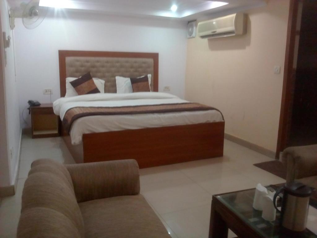 Hotel O Hotel Landmark Inn دلهي المظهر الخارجي الصورة